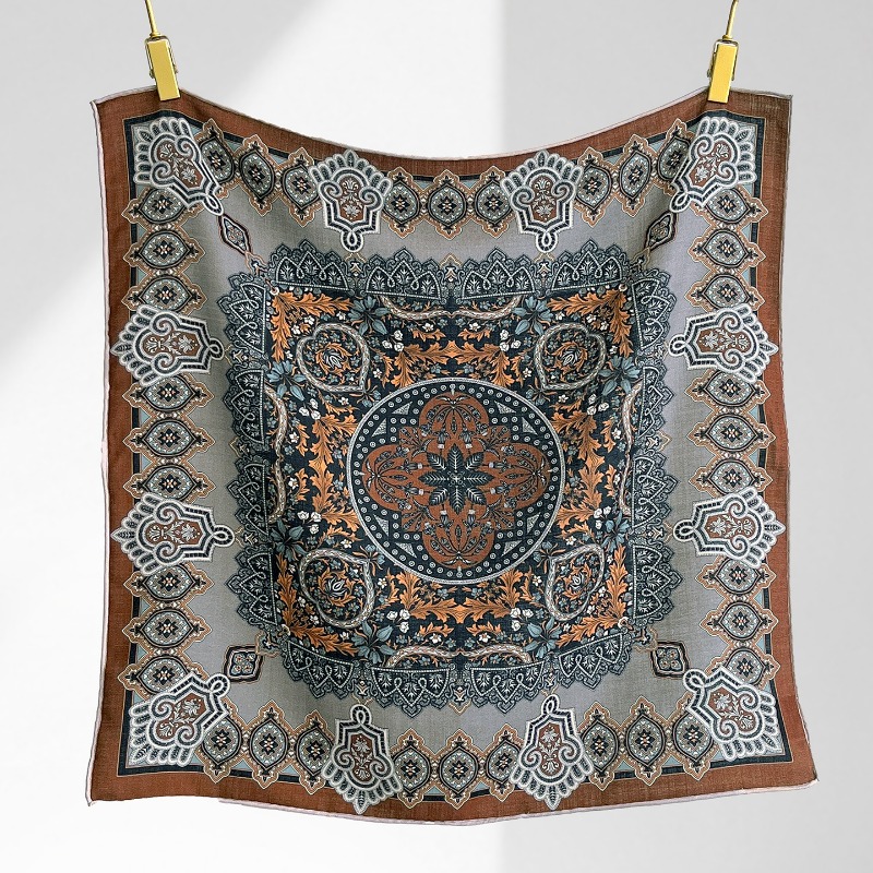 Shawl Wrap Winter - Lenço Quadrado Floral Persa Central Compass