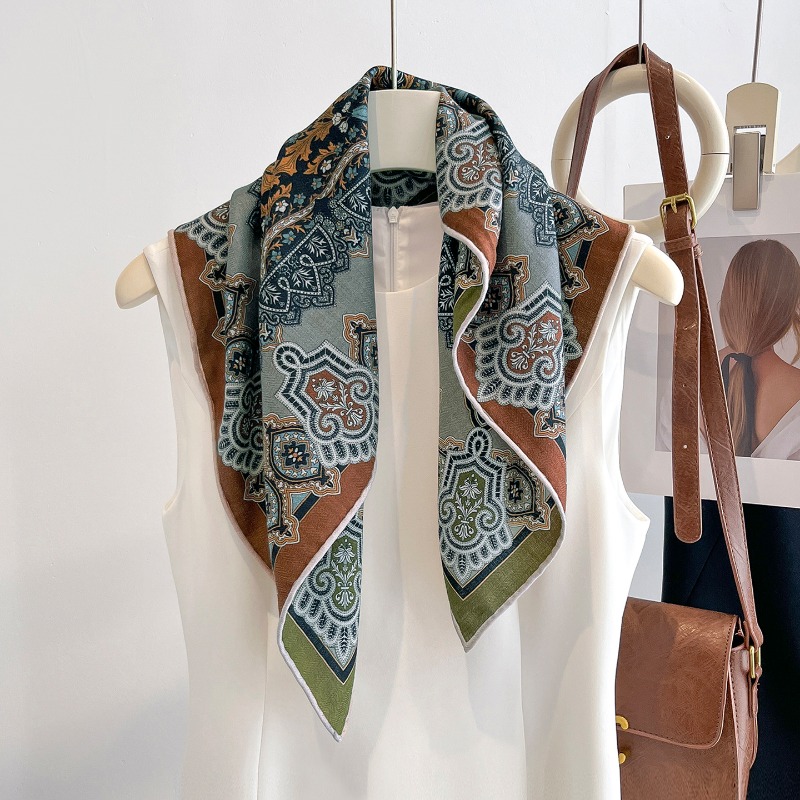 Lenço Quadrado Floral Persa Ce - Shawl Wrap Winter avaliação e preço